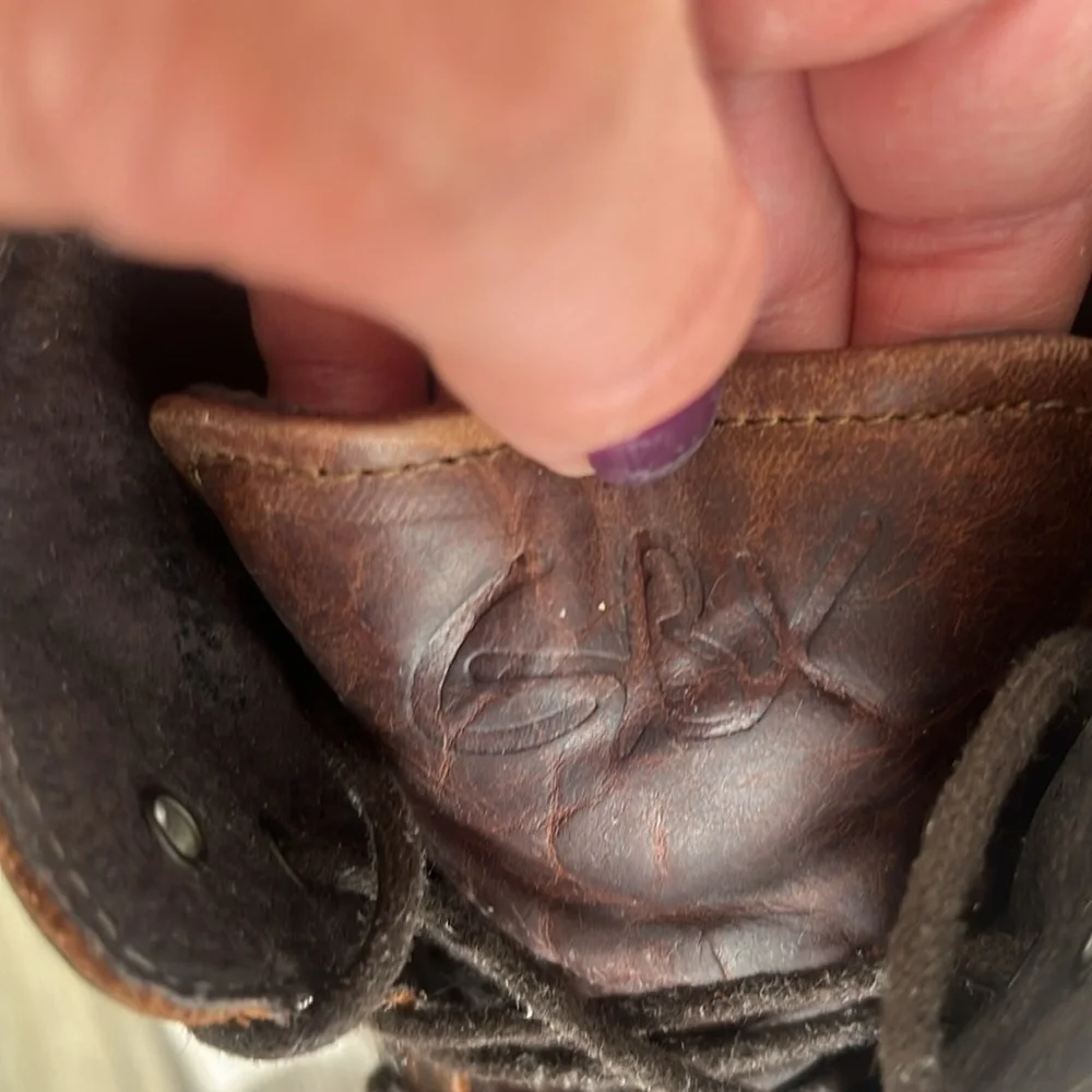GBX wingtip leather lace up boots size 9.5